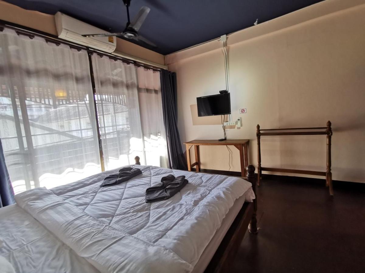 Madera House Chiang Mai Hotel Luaran gambar
