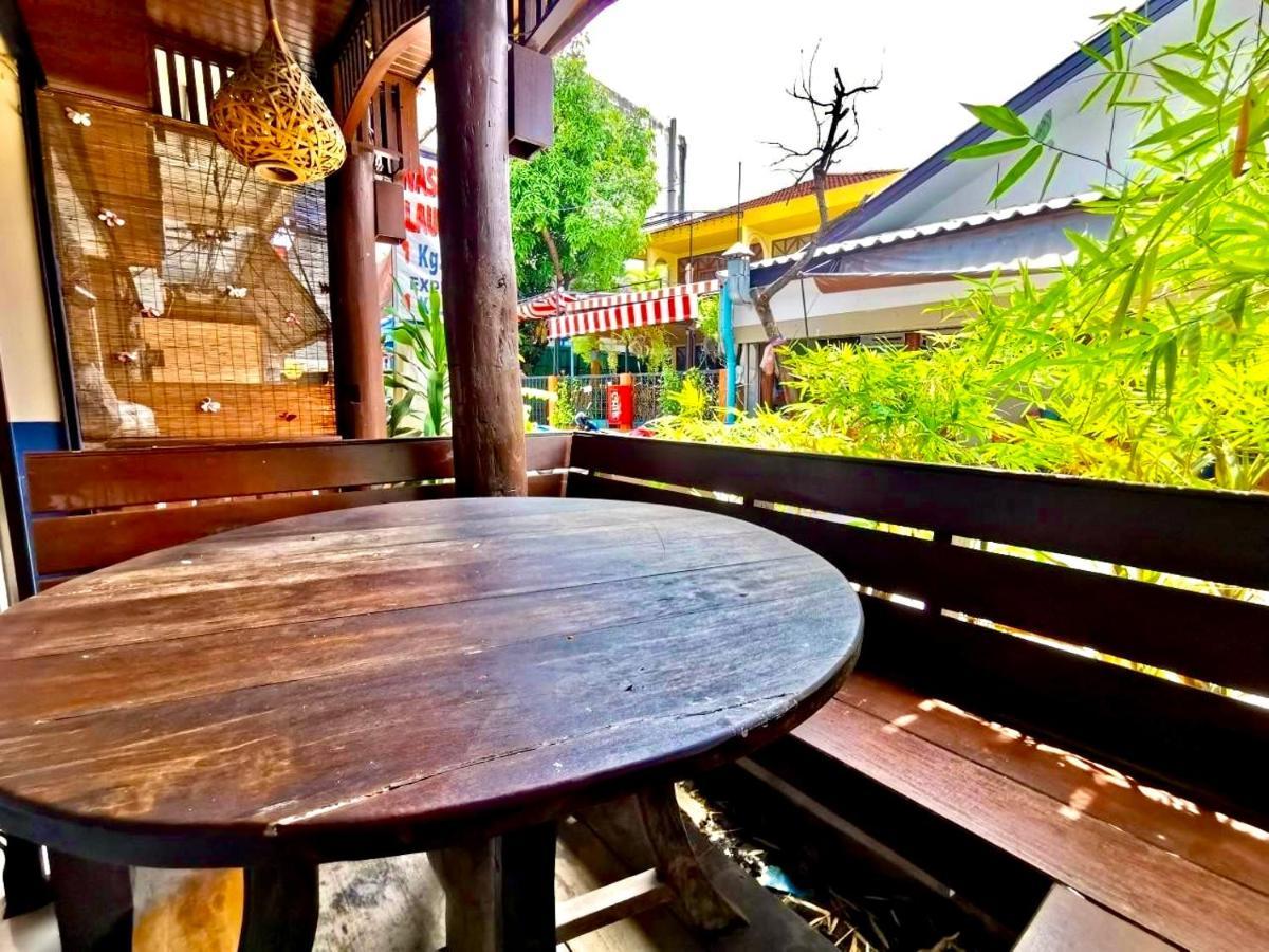Madera House Chiang Mai Hotel Luaran gambar