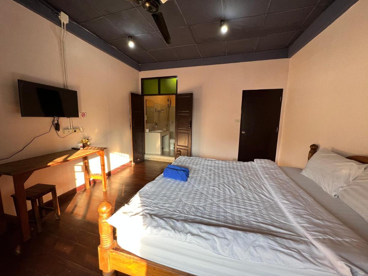 Madera House Chiang Mai Hotel Luaran gambar