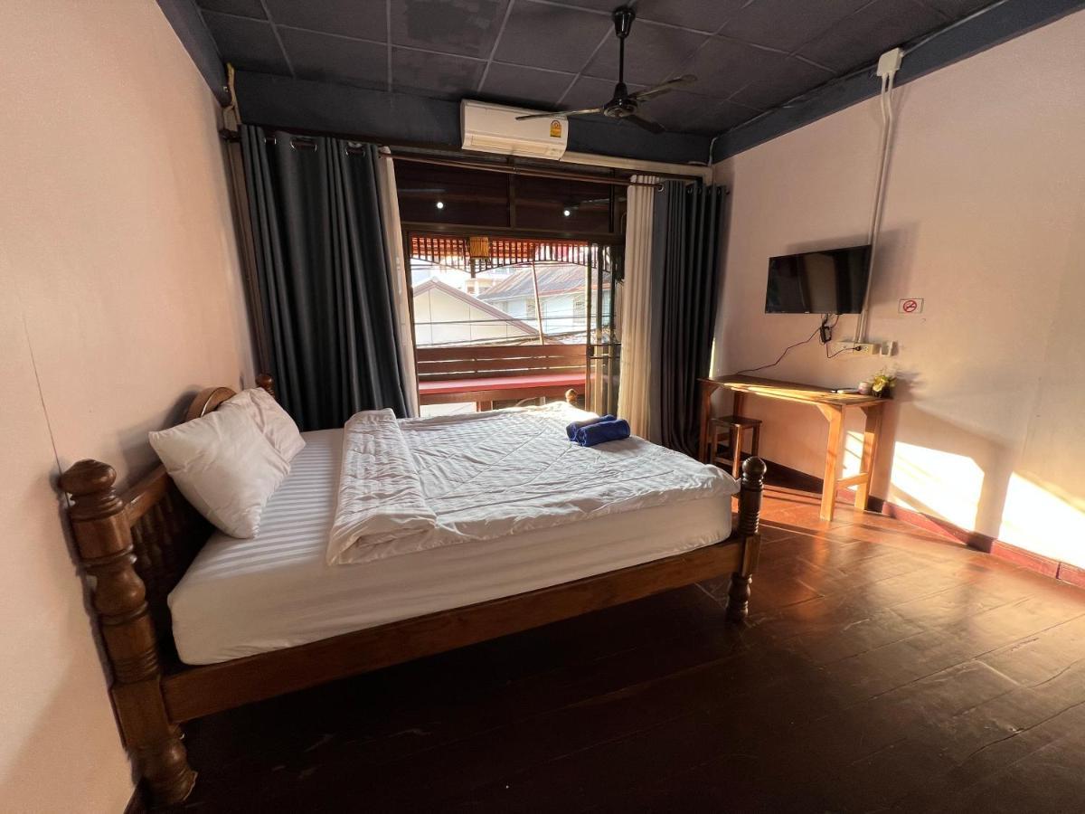 Madera House Chiang Mai Hotel Luaran gambar